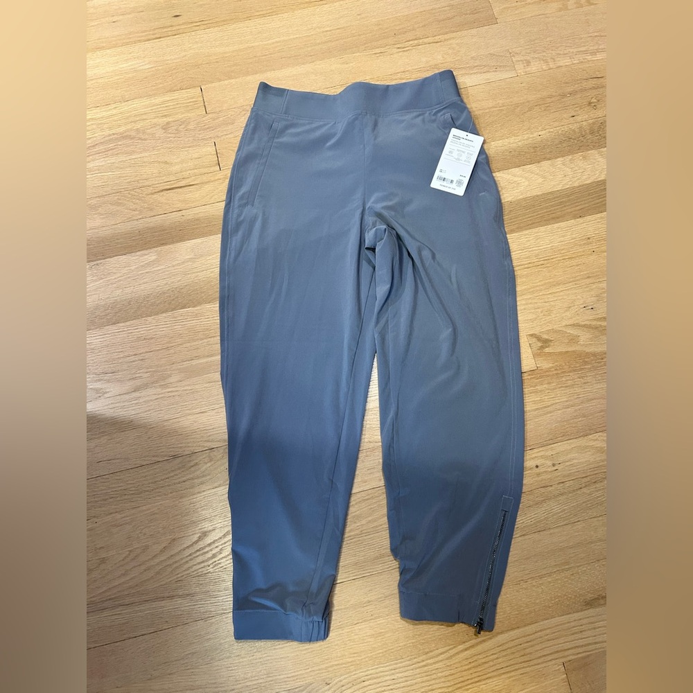 Blue-gray Brooklyn Heights Jogger